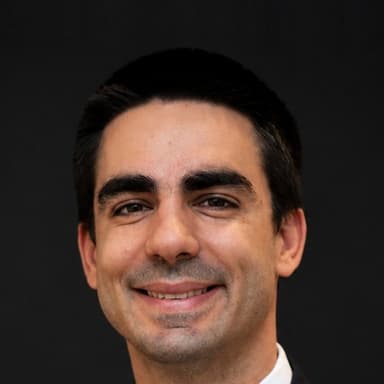 Dr. André Canhos